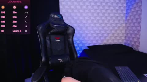 Snapshot of isabellamoutt chatting on February 22, 1:44 am Isabella Mout online show from February 22, 1:44 am