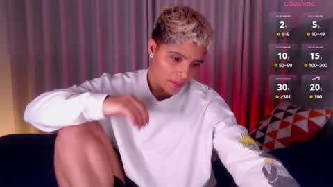 Snapshot of isabellamoutt chatting on December 5, 7:21 pm Isabella Mout online show from December 5, 7:21 pm