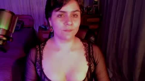 Isabella online show from August 8, 3:52 am