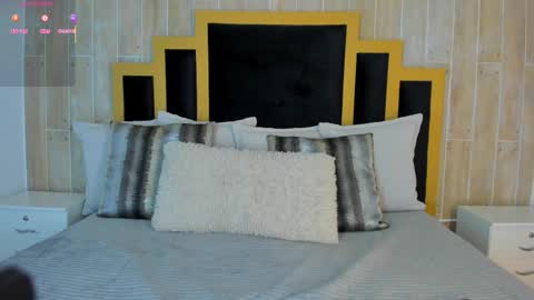 Snapshot of isabellasouza chatting on December 5, 7:43 pm online show from December 5, 7:43 pm