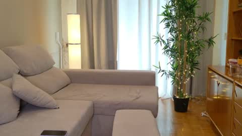 isabellauribe online show from April 30, 11:05 am