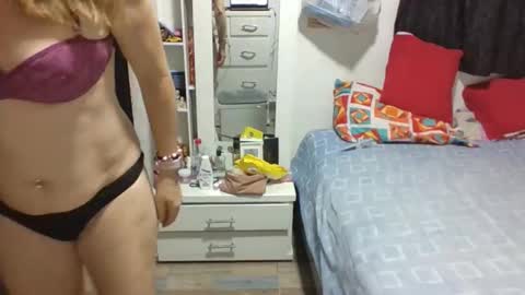 isabella online show from January 19, 5:11 am