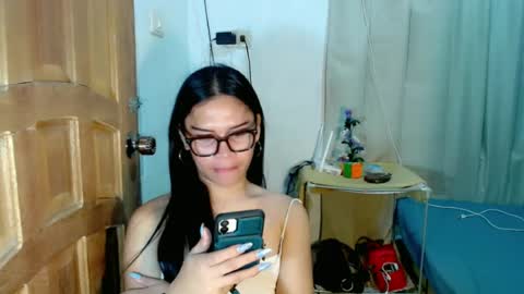 Snapshot of isabelle_amore chatting on July 2, 3:23 am Ysa online show from July 2, 3:23 am