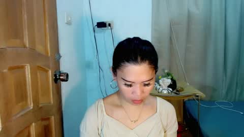 Snapshot of isabelle_amore chatting on July 19, 11:41 pm Ysa online show from July 19, 11:41 pm