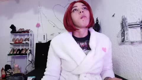 Snapshot of isabelle_sara chatting on May 16, 7:34 pm isabelle_sara online show from May 16, 7:34 pm