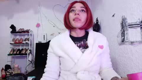 Snapshot of isabelle_sara chatting on May 16, 8:07 pm isabelle_sara online show from May 16, 8:07 pm