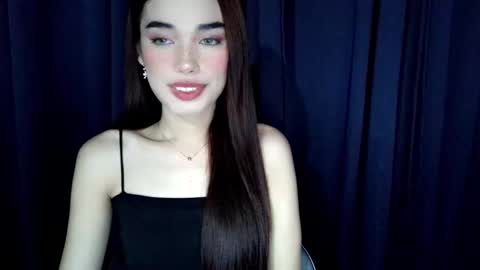 Snapshot of isabelle_willis chatting on May 7, 3:34 am Isabelle online show from May 7, 3:34 am