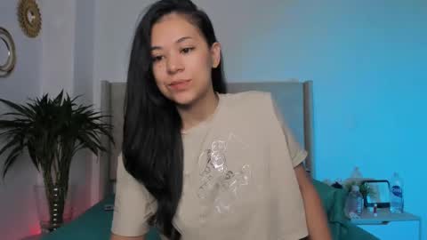 Isabelle Diaz online show from February 27, 11:31 am