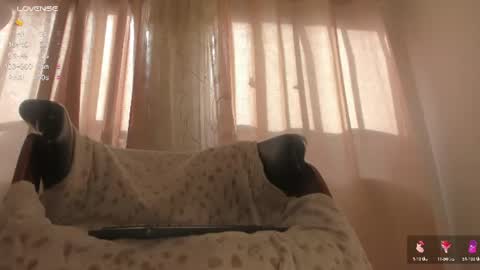 Snapshot of isabelsexysmile_ chatting on June 30, 1:45 pm Isabel M online show from June 30, 1:45 pm