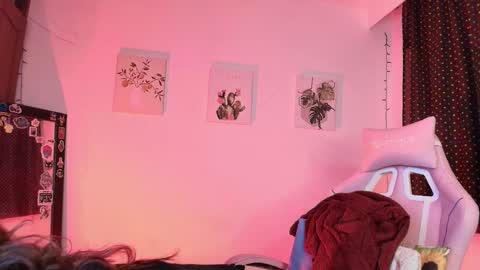 Isabella Ferrer online show from December 4, 4:22 am