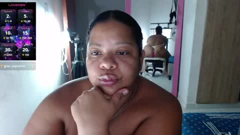 Snapshot of isahot_latin_doll chatting on June 5, 12:28 am isa online show from June 5, 12:28 am