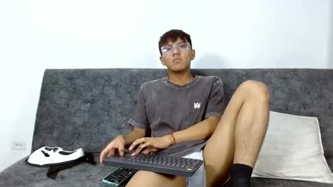 Snapshot of isak_lane chatting on November 1, 1:51 am isak_lane online show from November 1, 1:51 am