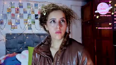 Isabela  online show from February 15, 7:51 am