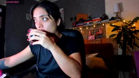 isabel  online show from May 2, 9:53 pm