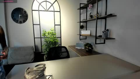 I S A  S AN D E R S  online show from October 29, 7:59 pm