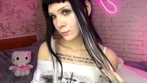 Issa online show from March 2, 11:06 am