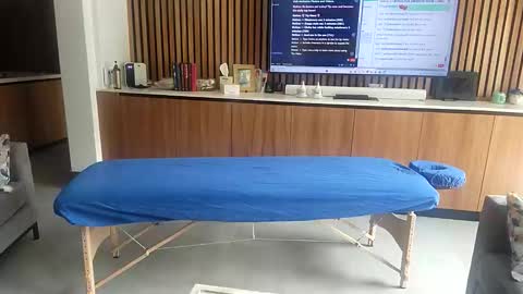 isela online show from November 23, 6:08 pm