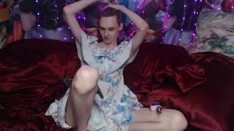 Snapshot of iselestias chatting on October 3, 11:13 pm Sele online show from October 3, 11:13 pm