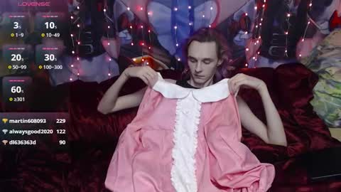 Snapshot of iselestias chatting on October 11, 10:19 pm Sele online show from October 11, 10:19 pm