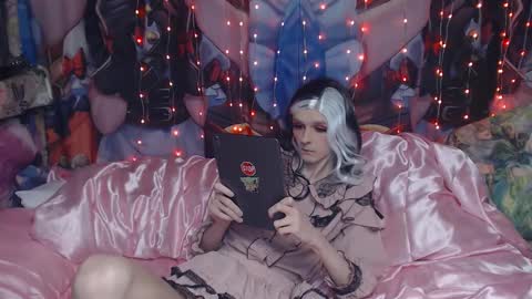 Snapshot of iselestias chatting on November 27, 9:39 pm Sele online show from November 27, 9:39 pm