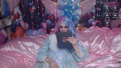 Snapshot of iselestias chatting on December 1, 10:26 pm Sele online show from December 1, 10:26 pm