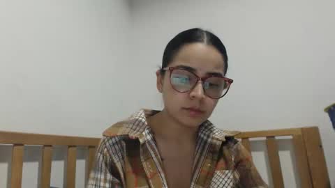 Emma online show from February 3, 2:21 am