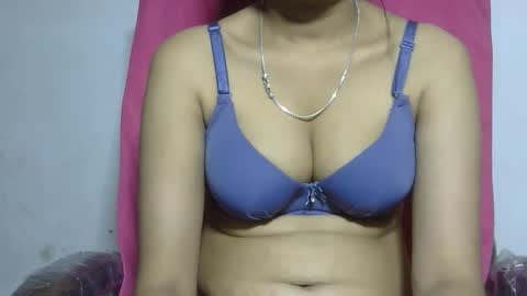 Snapshot of ishika_ishu chatting on May 14, 5:09 pm ishika_ishu online show from May 14, 5:09 pm