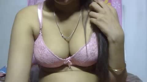 Snapshot of ishika_ishu chatting on May 18, 5:30 pm ishika_ishu online show from May 18, 5:30 pm