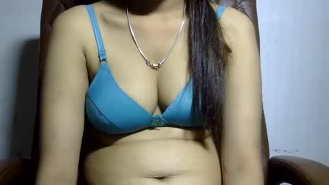 Snapshot of ishika_ishu chatting on June 2, 6:43 pm ishika_ishu online show from June 2, 6:43 pm