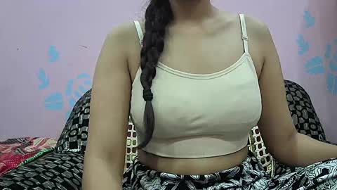 ishika_singh_ online show from March 12, 2:07 am