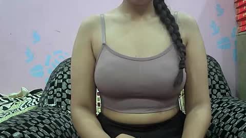Snapshot of ishika_singh_ chatting on March 21, 1:32 am ishika_singh_ online show from March 21, 1:32 am