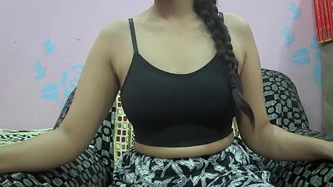 Snapshot of ishika_singh_ chatting on March 27, 1:44 am ishika_singh_ online show from March 27, 1:44 am