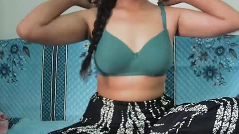 Snapshot of ishika_singh_ chatting on June 30, 1:50 am ishika_singh_ online show from June 30, 1:50 am