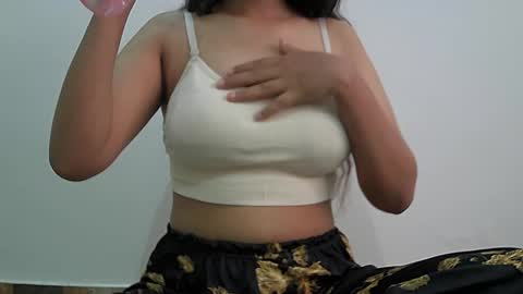 Snapshot of ishika_singh_ chatting on July 20, 1:53 am ishika_singh_ online show from July 20, 1:53 am