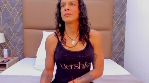 Snapshot of isidel79 chatting on July 11, 5:04 pm isidel79 online show from July 11, 5:04 pm