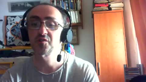 Snapshot of isidorog49xx chatting on August 8, 12:18 pm Isidoro online show from August 8, 12:18 pm
