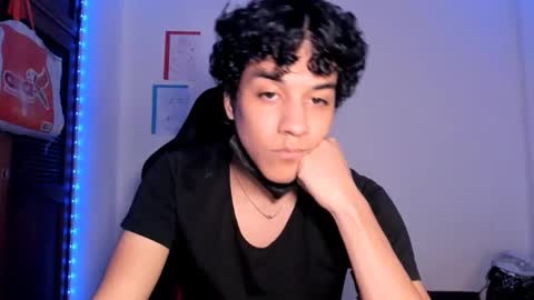 Isidro online show from March 7, 3:40 am