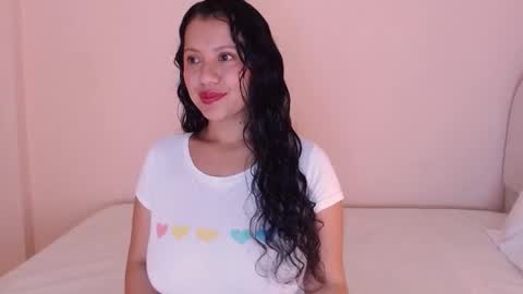 Snapshot of isis_cb17 chatting on September 11, 8:47 am Isis online show from September 11, 8:47 am