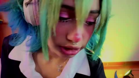 Snapshot of isisjones18 chatting on May 12, 3:47 am Isisjones18 online show from May 12, 3:47 am