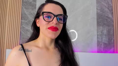 Isis Noir online show from September 24, 12:19 pm