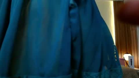 Snapshot of isisrosee chatting on July 31, 7:35 pm ISIS ROSEE online show from July 31, 7:35 pm