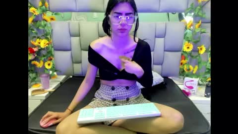isisrousexx online show from February 25, 6:14 am