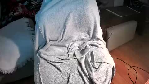 Snapshot of iskarius chatting on November 9, 9:24 pm Iskarius online show from November 9, 9:24 pm