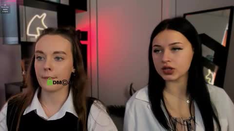 Snapshot of isla_dior chatting on October 7, 8:44 am isla_dior online show from October 7, 8:44 am