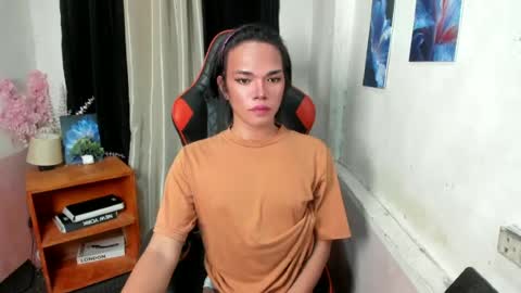 Snapshot of isla_flame_ chatting on June 24, 5:01 pm isla_flame_ online show from June 24, 5:01 pm