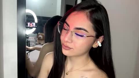 Cute Isla  online show from October 25, 1:24 am
