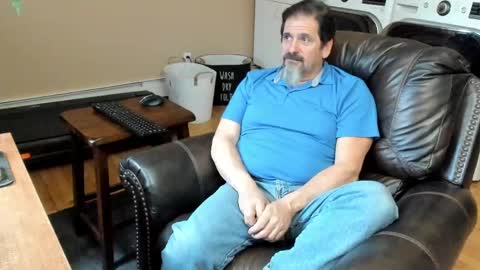 Snapshot of islandguy70 chatting on April 22, 10:00 pm Jim online show from April 22, 10:00 pm