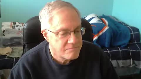 Snapshot of islesman22 chatting on March 8, 8:14 pm islesman22 online show from March 8, 8:14 pm