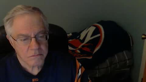 islesman22 online show from December 23, 3:15 am