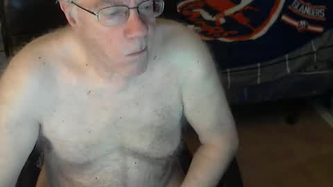 islesman22 online show from April 28, 9:14 am